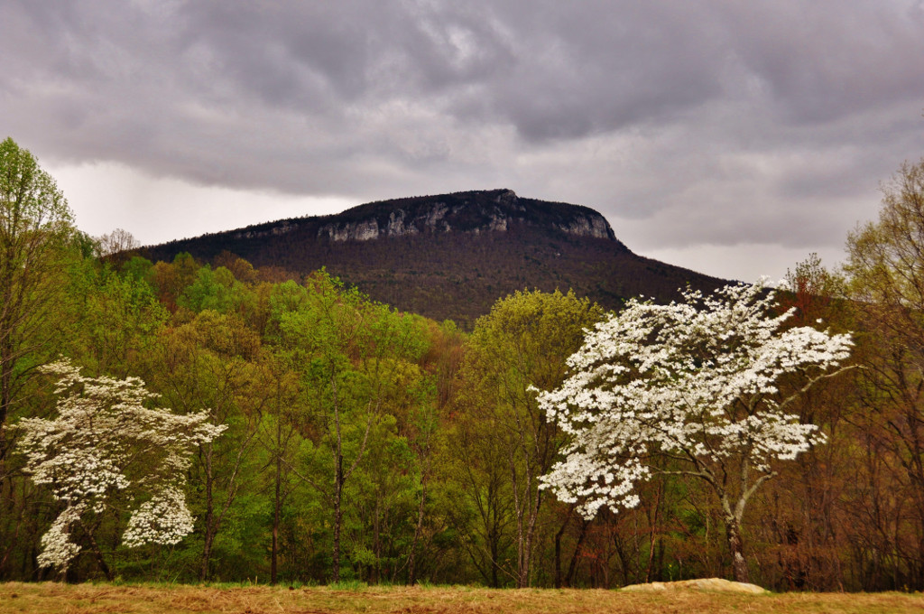 Hanging Rock photo