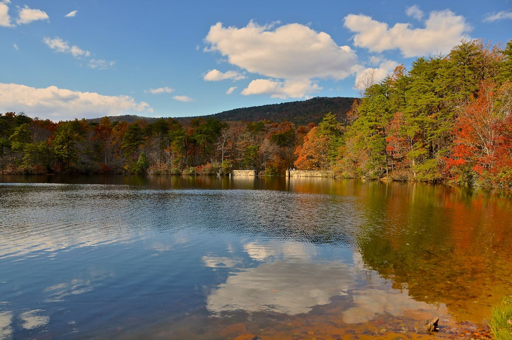 Beautiful lake by Singletree close to Hanging Rock State Park