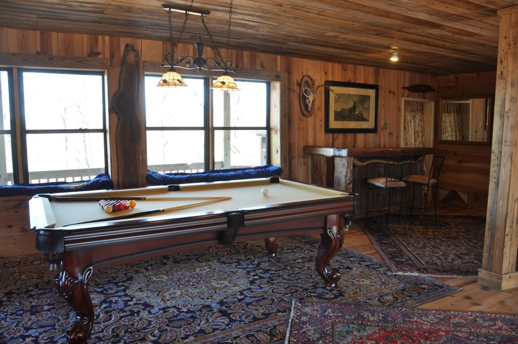 photo of Pool Table in Singletree Inn and Lodge for retreats in NC Mountains