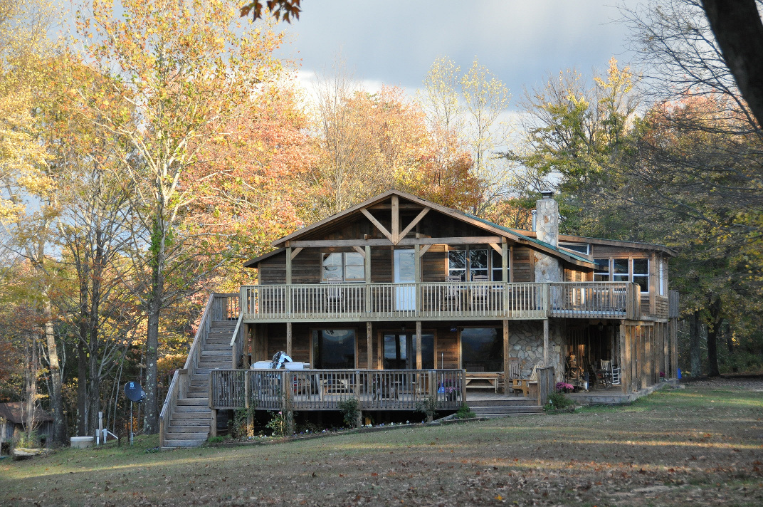 Singletree Inn and Lodge photo near Hanging Rock State Park NC
